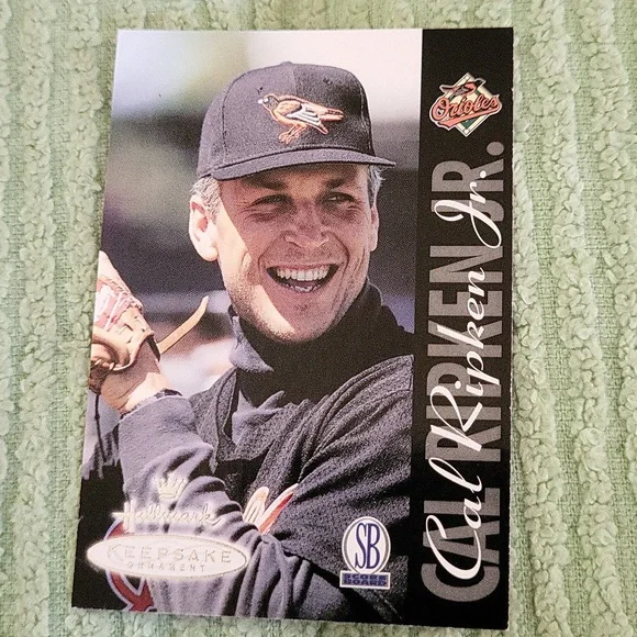 1998 Hallmark Keepsake Ornament - Cal Ripken Jr. At the Ballpark - Orioles - Picture 8 of 9